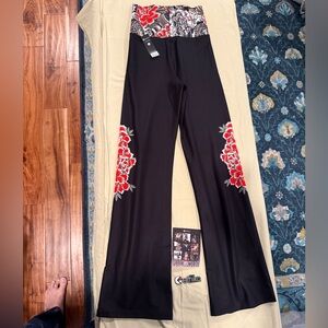 NWT Ethika High-Waisted Flare Leggings Black/Red Floral Tattoo Print Size M